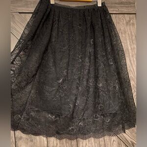Black lace Zara skirt, NWT, sz M